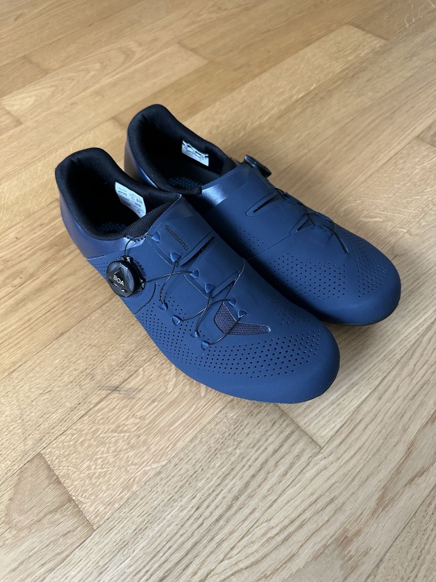 Shimano Herrenschuhe: Cycling shoes Shimano RC302 – Neu und originalverpackt aus Glarus von dra_jgf7