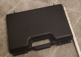 SIG - Beretta - S&W - Colt. Valise de transport, solide.