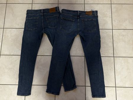 Levis 512 Grösse 33/32 2 Stück.