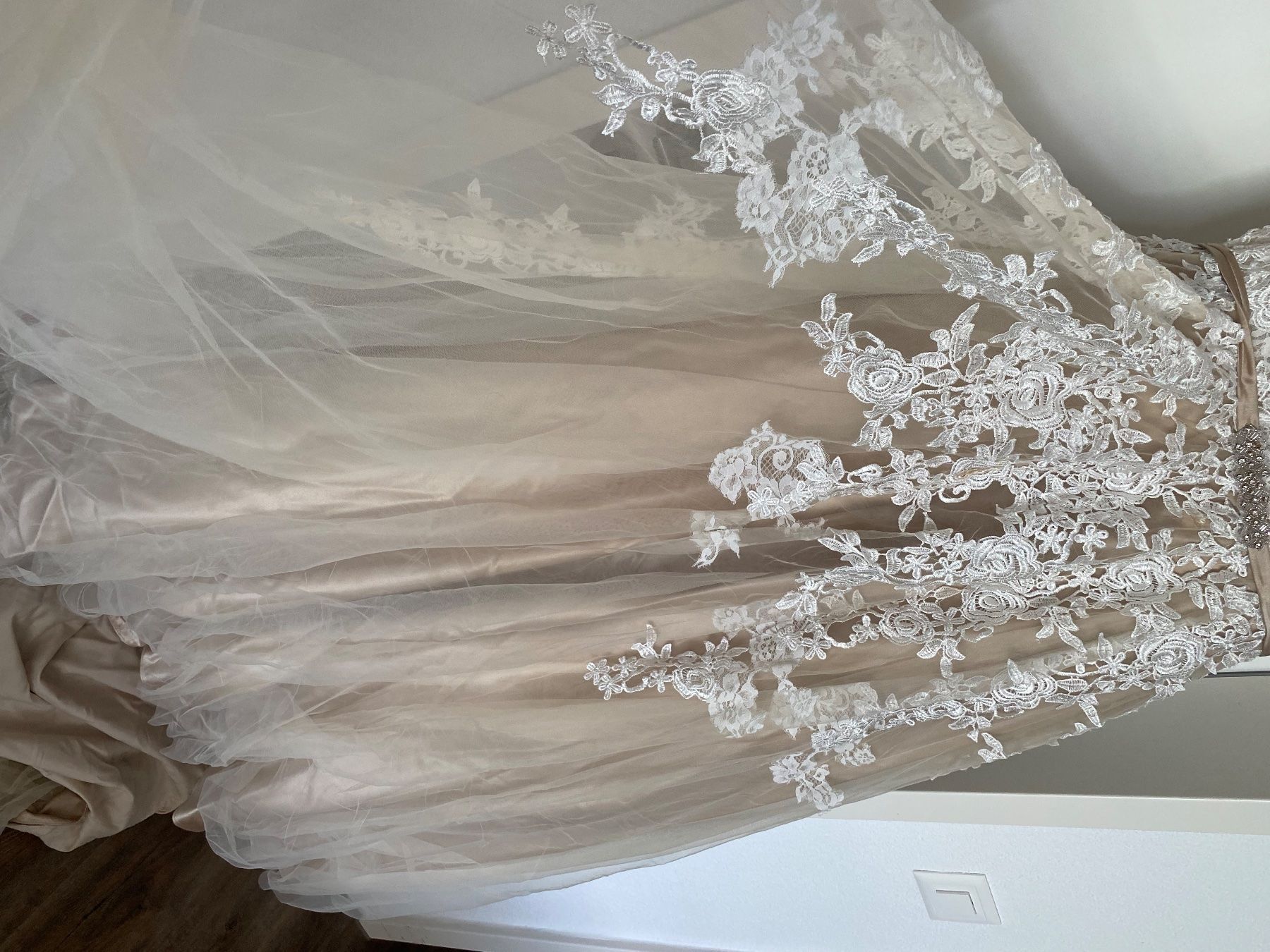 Vestiti: Hochzeitskleid champagne Princess effektive Gr. 46 – Usato da Wolfwil venduto da Piccola87 6