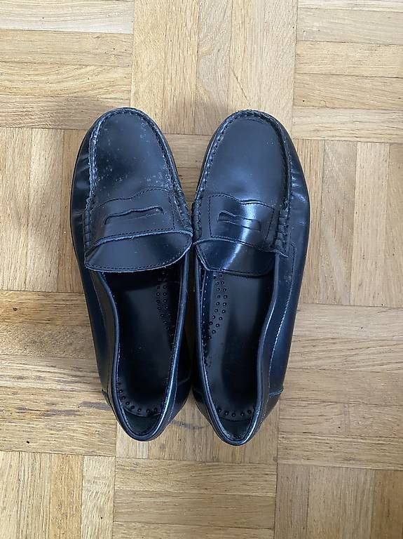 Damenschuhe: Schwarze Penny Loafer – Gebraucht aus Laufen von Looc_ 2