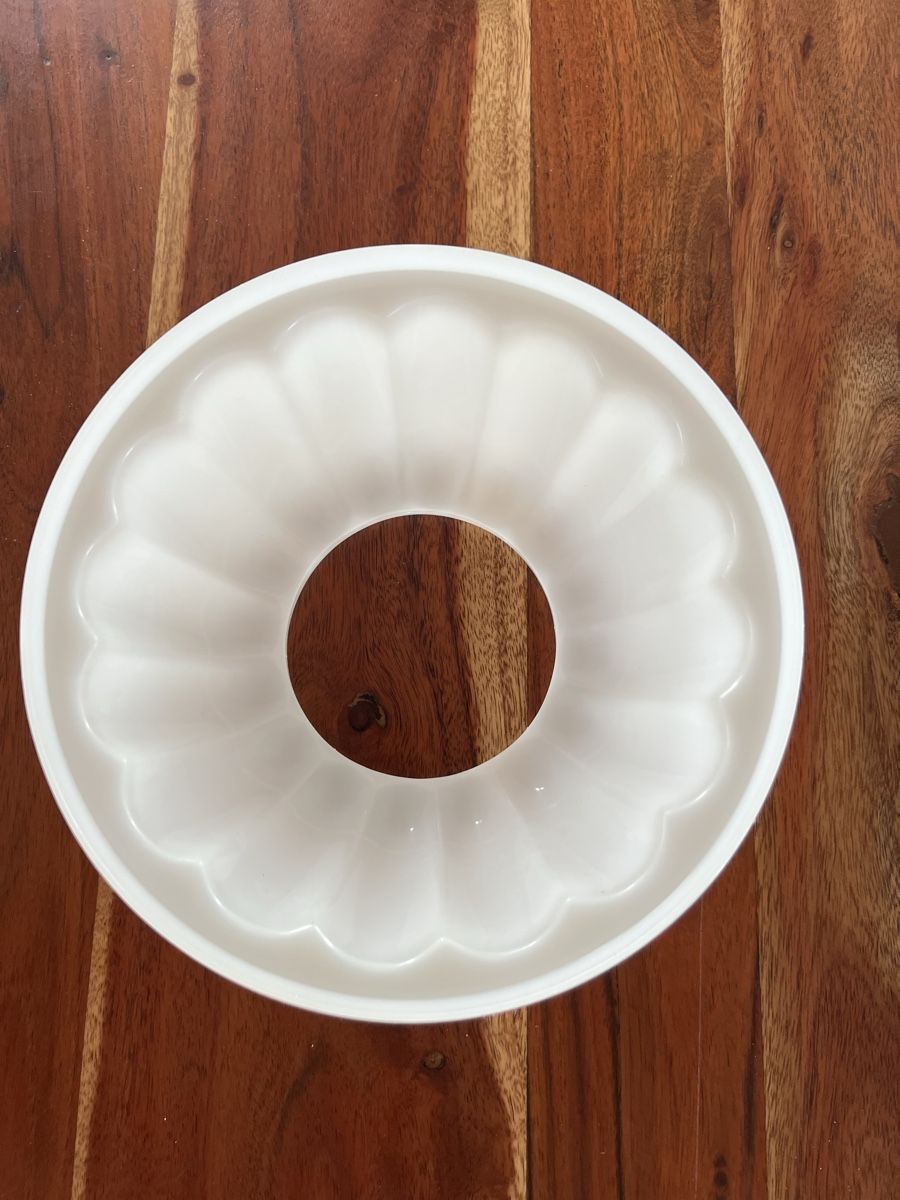 Tupperware Servierplatten: Tupperware Puddingform, Weiss! – Gebraucht aus Ruswil von meg_7c6v 2