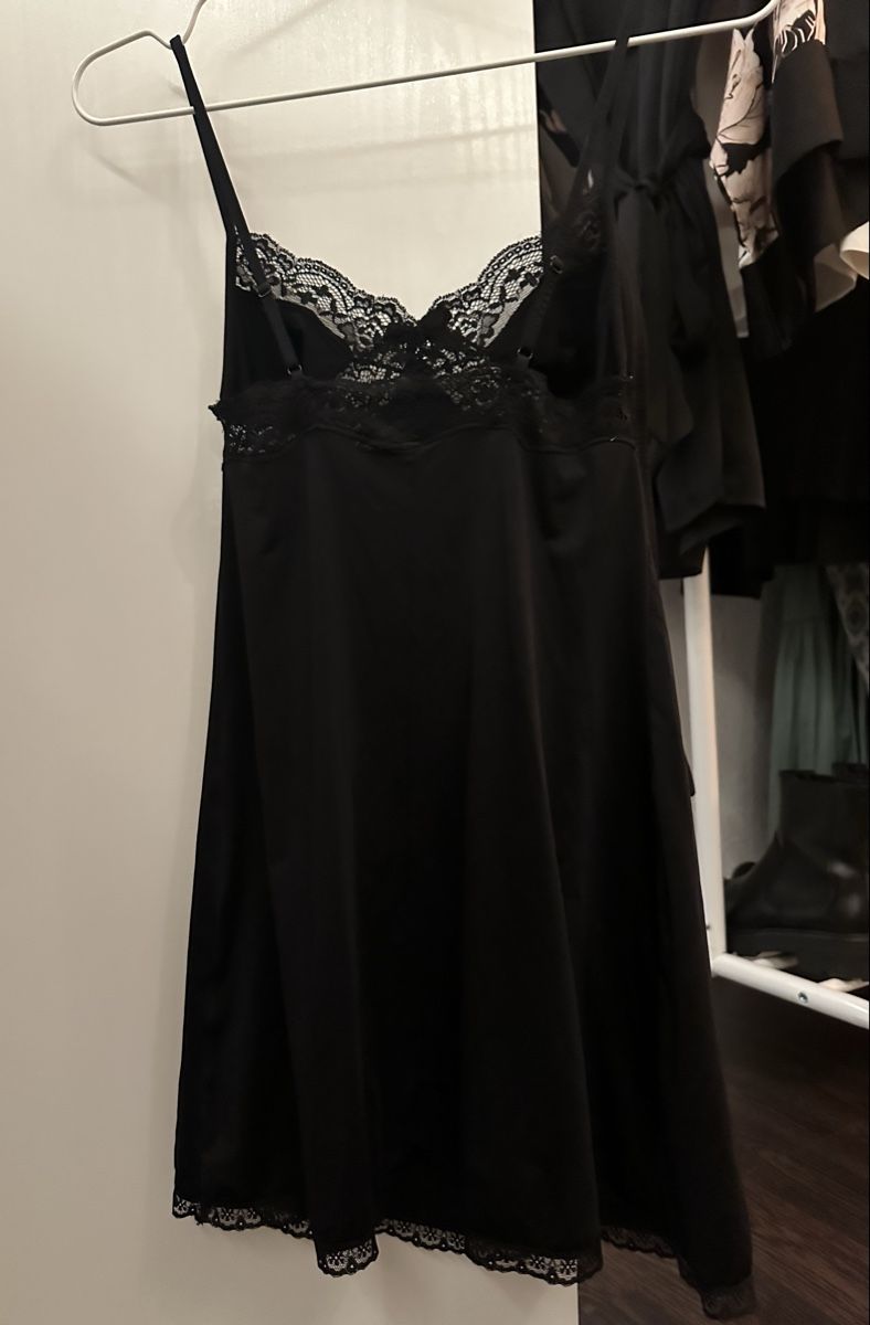 Negligees & Pigiami: Schwarzes Negligé mit Spitze – Usato da Bolken venduto da viv_52qx 1