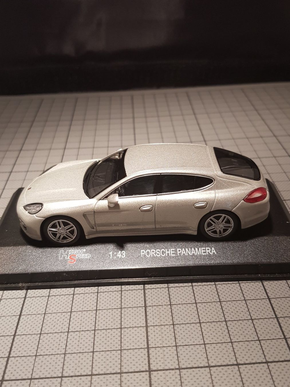 Porsche Voitures modèles: Porsche Panamera – Neuf avec emballage d'origine à Chézard-St-Martin par AlPat-Collections 1