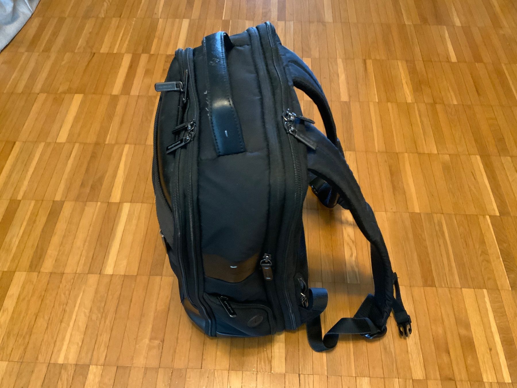 Samsonite Sacs à dos: Samsonite Rucksack Schwarz Laptopfach gebraucht – D'occasion à Kilchberg ZH par leon88888888 4