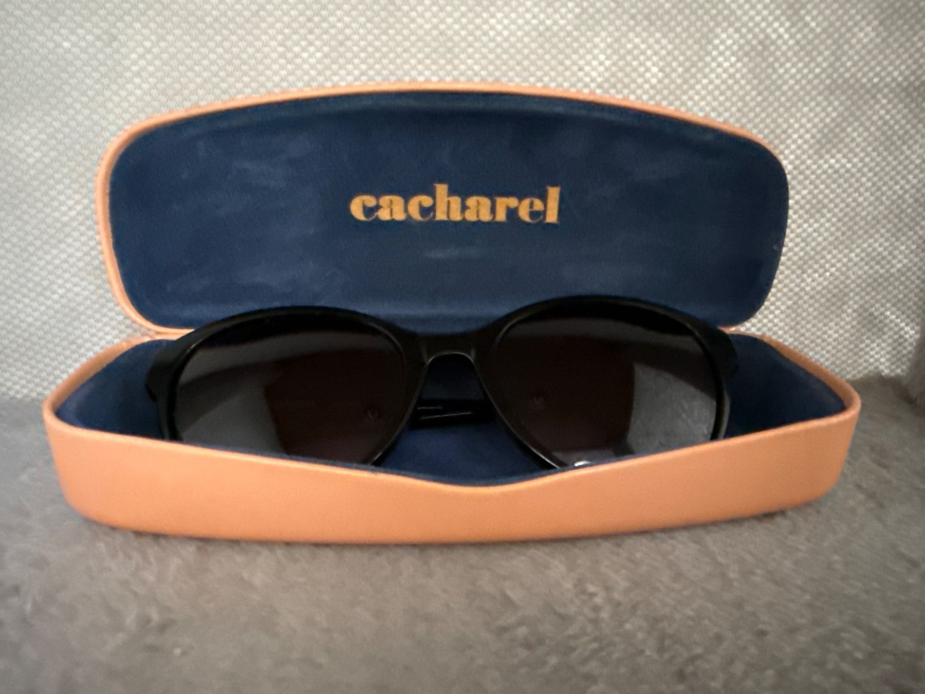 Brillen & Gläser: Cacharel Sonnenbrille – Gebraucht aus Endingen von Porsche5304