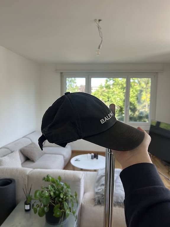 Copricapi, berretti & cappellini: Balenciaga Cap Black – Usato da Basel venduto da jul_dfc7 1