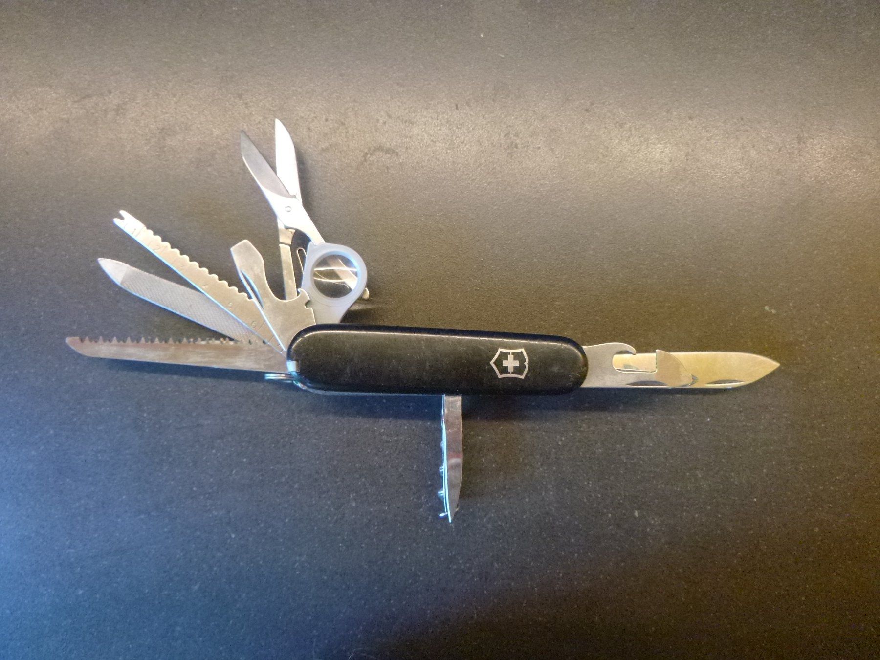 Victorinox Coltelli tascabile: Grosses Victorinox-Taschenmesser – Usato da Freudwil venduto da Traktor57