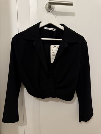 Chemise courte Zara noire taille S état neuf avec étiquette