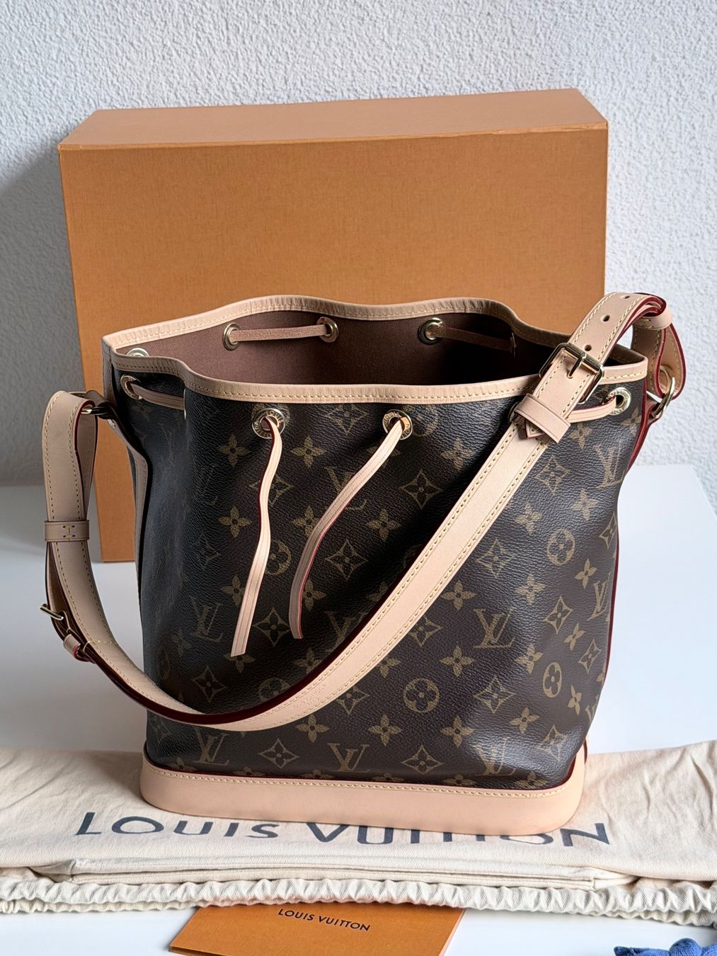 Louis Vuitton Borse da donna: Louis Vuitton Petit Noé – Usato da Reinach AG venduto da RobbisB 4