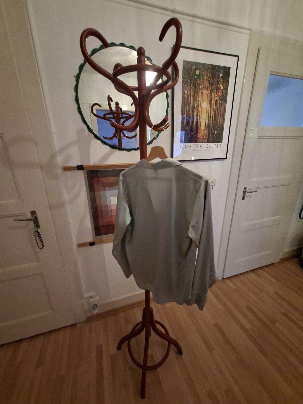 H&M Camicette: Bluse hellblau Grösse S leicht getragen – Usato da Biel/Bienne venduto da Saalso 3