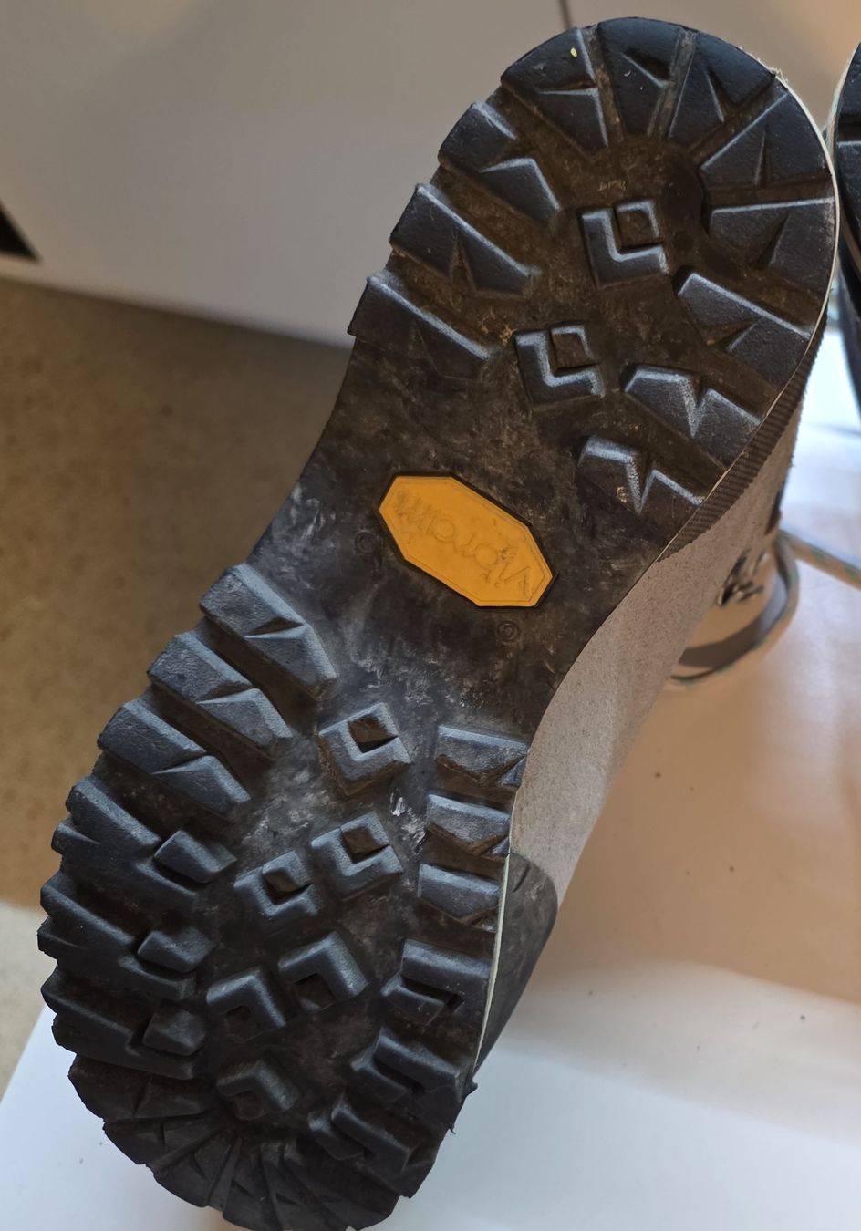 Garmont Scarpe da uomo: Garmont Wanderschuhe Grau Grösse 39.5 – Usato da Siebnen venduto da Hgpca 7