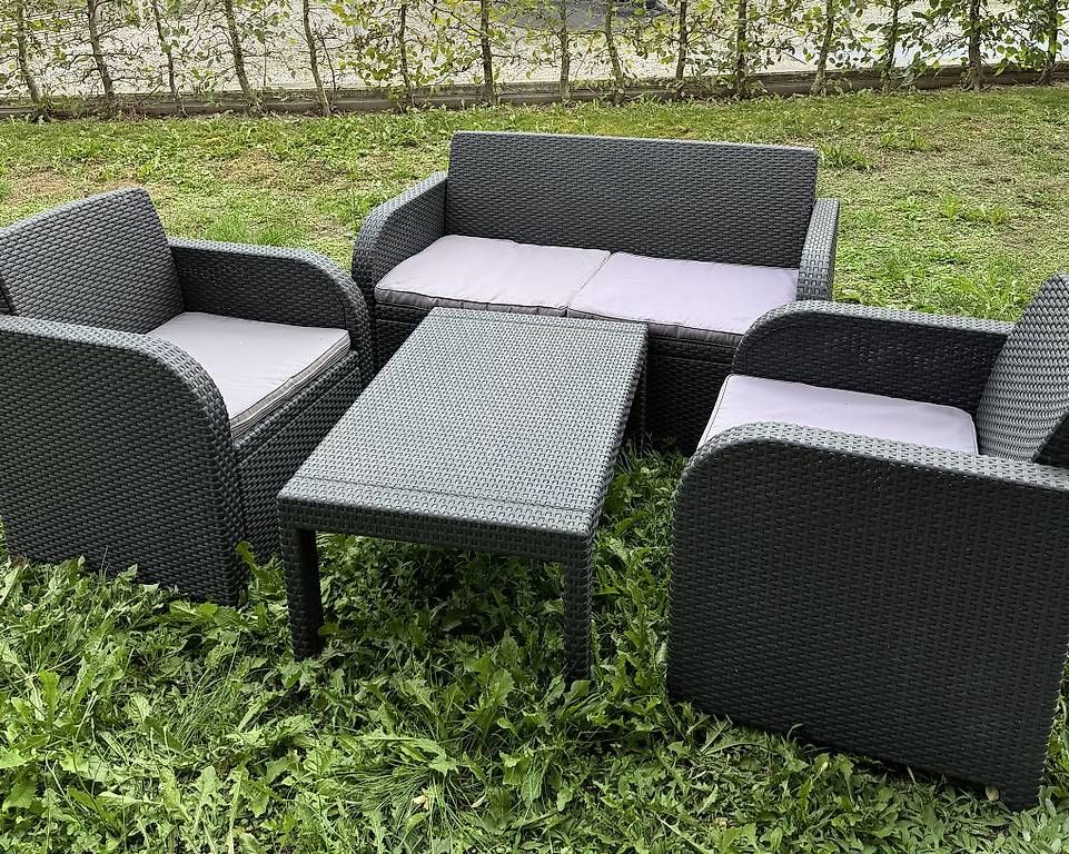 Tischset: Gartenmöbel wie Neu – Gebraucht aus Moosseedorf von mar_q7nl