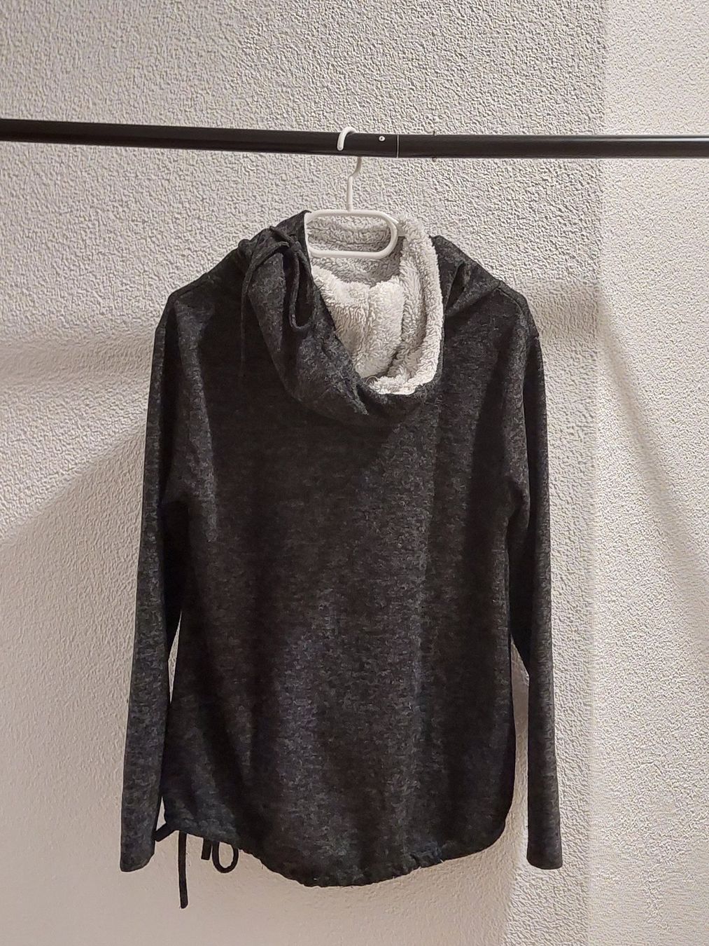 Maglioni & Felpe: Pulli Love – Usato da Gunzwil venduto da 11G11 2