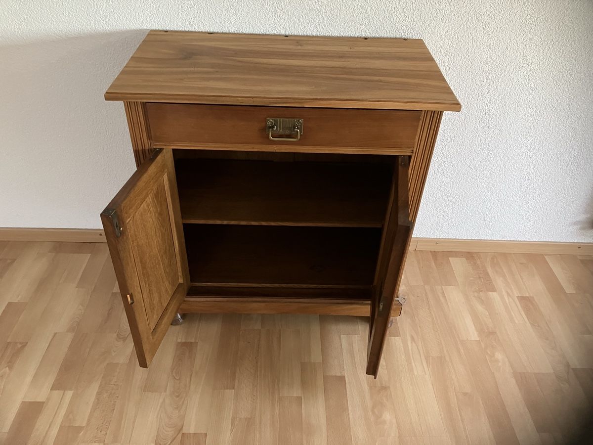 Cassettiere: Antiker Kommode – Usato da Bettwiesen venduto da Zustand57 1