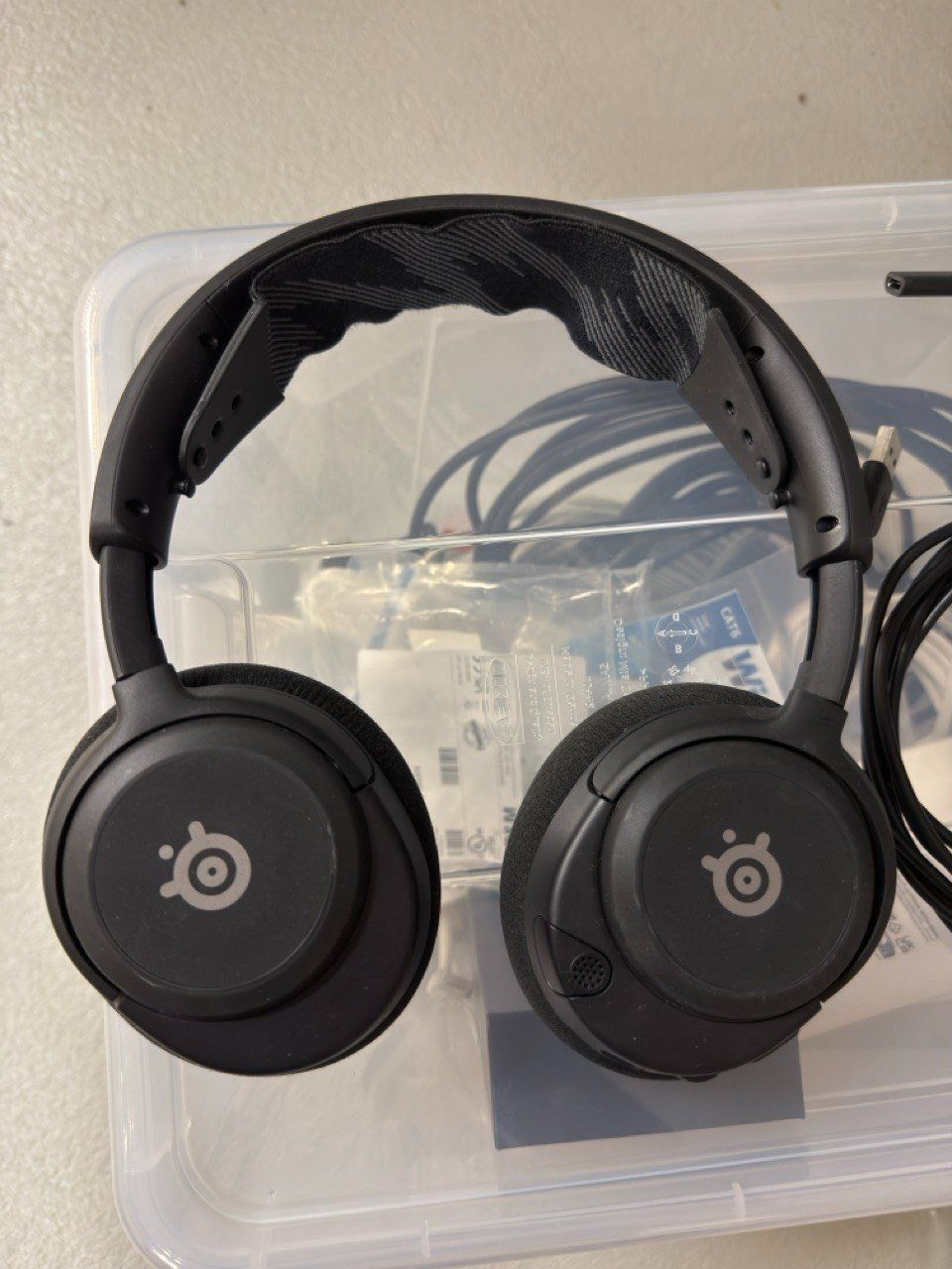 Steelseries Kopfhörer: SteelSeries Arctis Nova 3 - Headset/Kopfhörer – Gebraucht aus Zürich von lou_p9cr