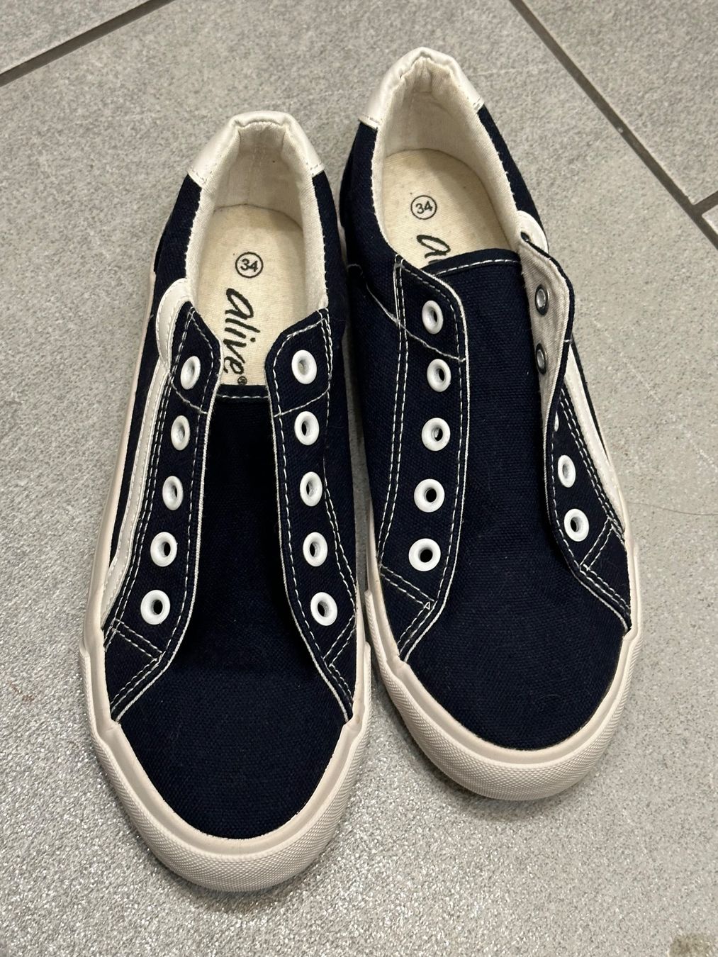 Scarpe per ragazzi: Schuhe Sneaker Grösse 34 - NEU – Usato da Illnau venduto da dstoll76 1