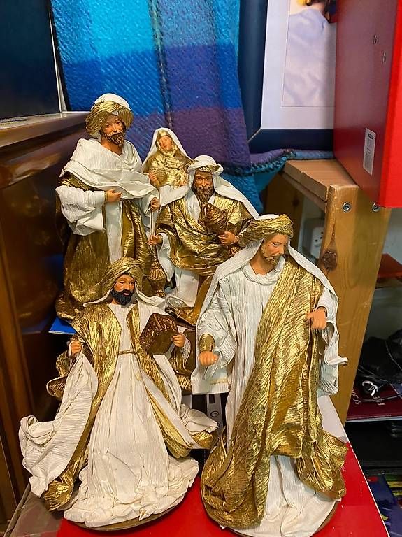 Figurines: Figuren – D'occasion à Emmenbrücke par elpastor