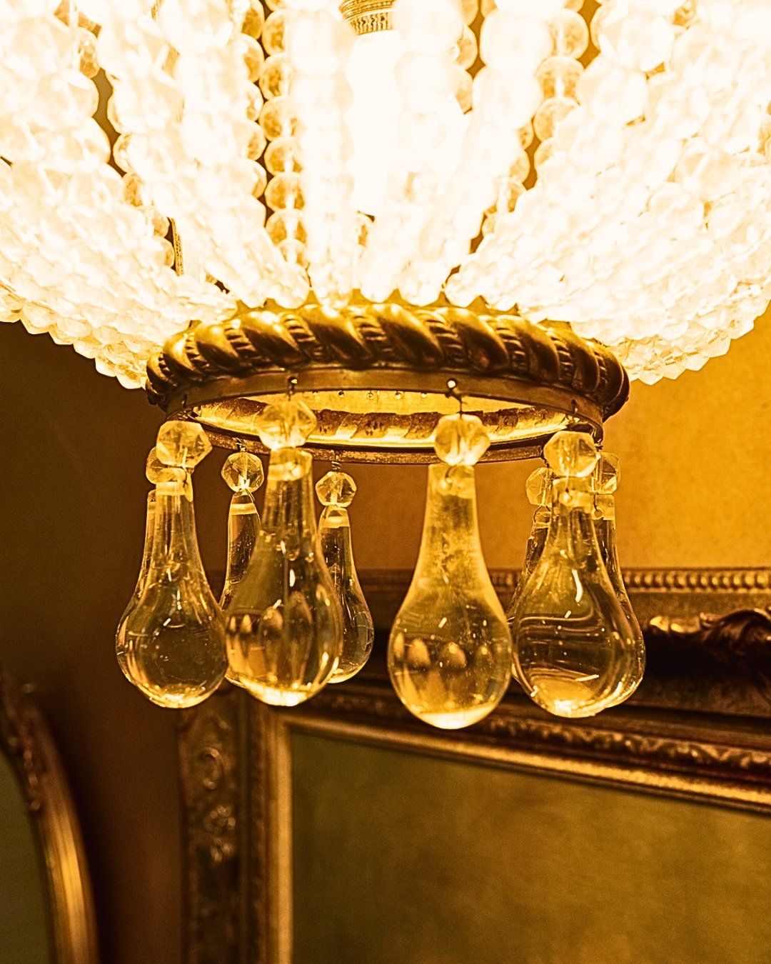 Lampadari & plafoniere: LUSTRE PANIER EN CRISTAL – Usato da Moutier venduto da Vintage-signature 1