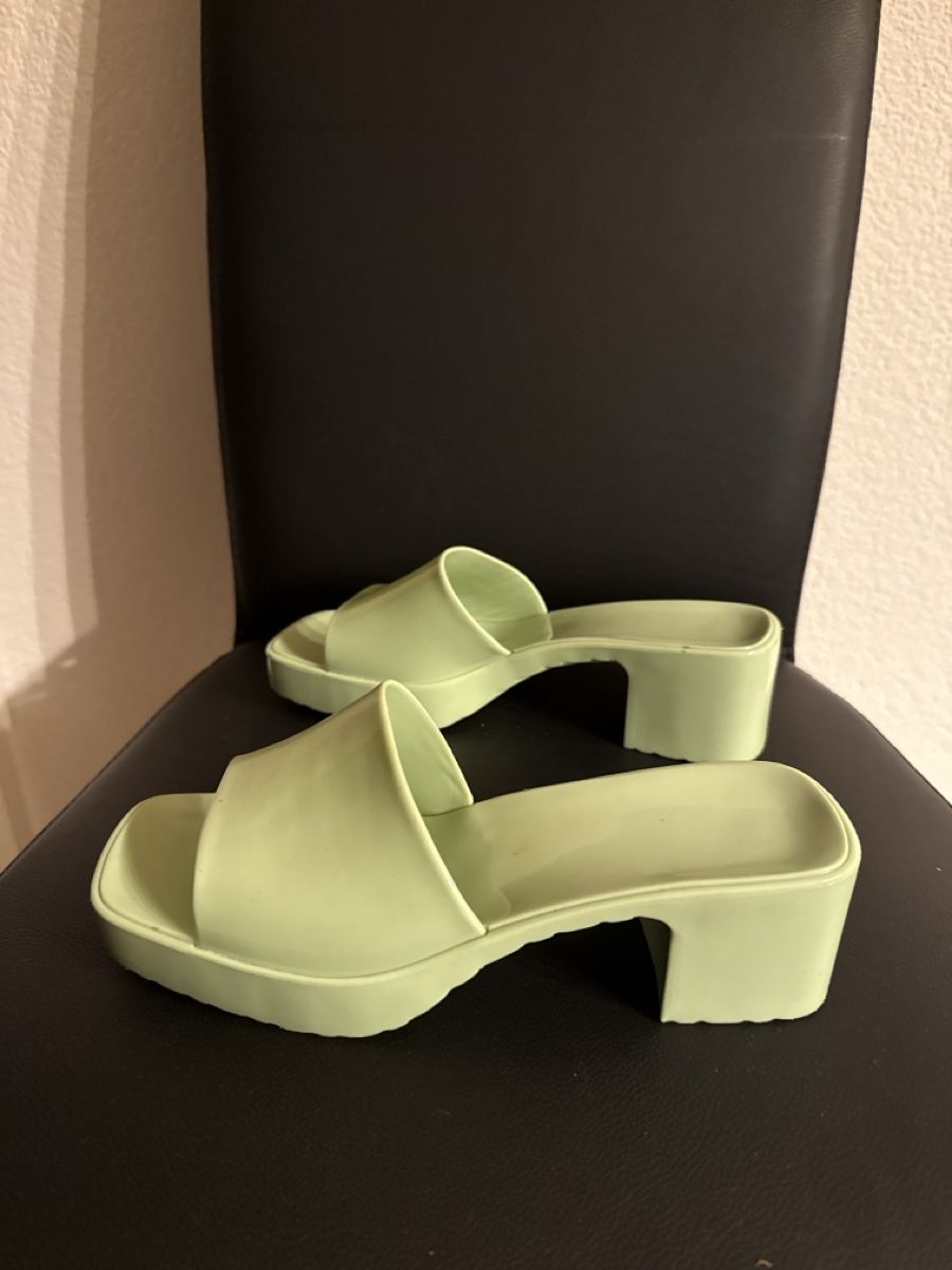 Scarpe da donna: Sandaletten hellgrün Plateau Blockabsatz Grösse 37 – Usato da Selzach venduto da Adatte02 3