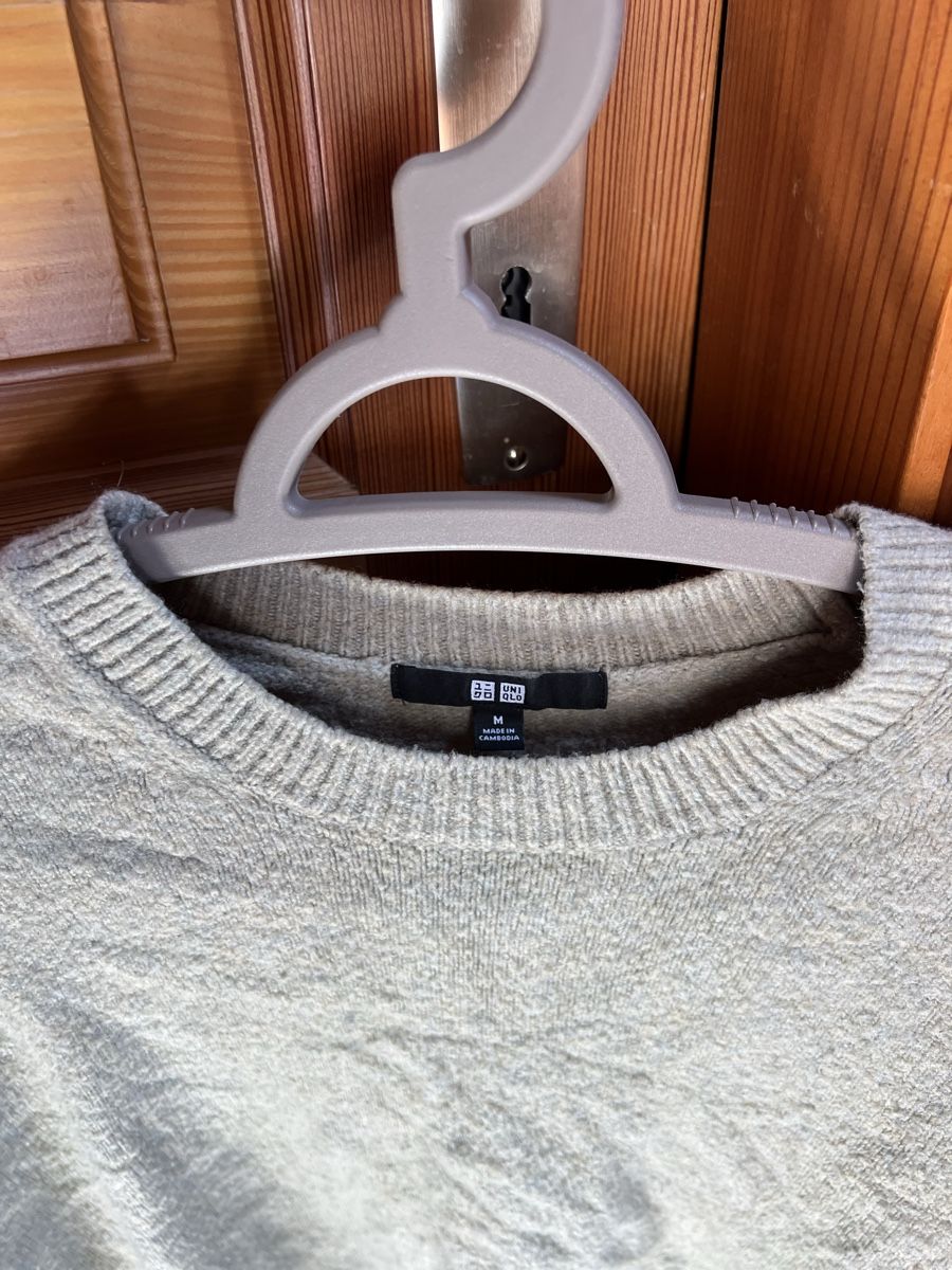 Uniqlo Maglioni & Felpe: Pull UNIQLO Laine Douce Confortable d'Hiver Taille M – Usato da La Tzoumaz venduto da lul_wl9z 2