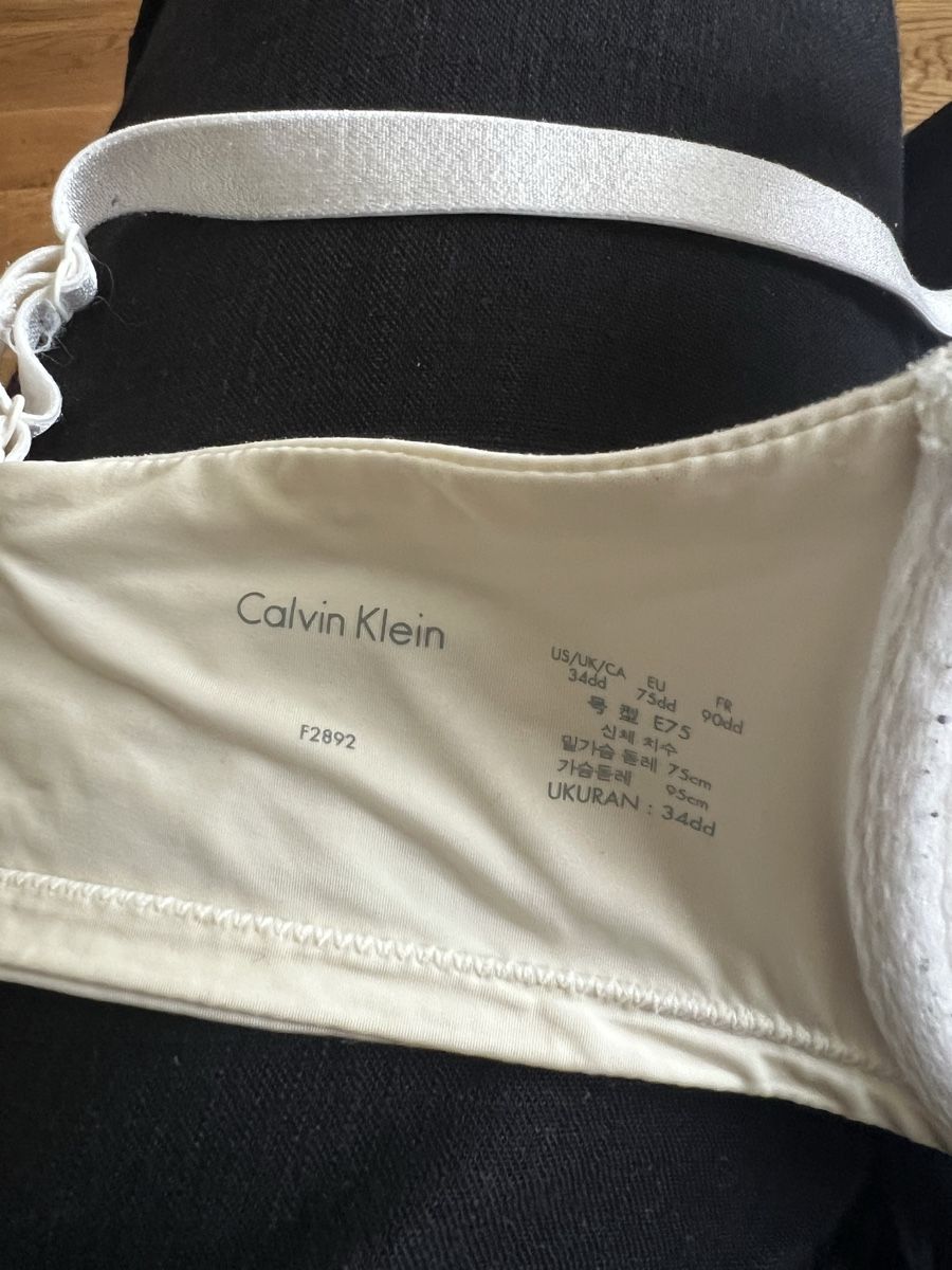Calvin Klein Altra biancheria intima: Calvin Klein BH 75DD – Usato da Muttenz venduto da Lisa_z 3