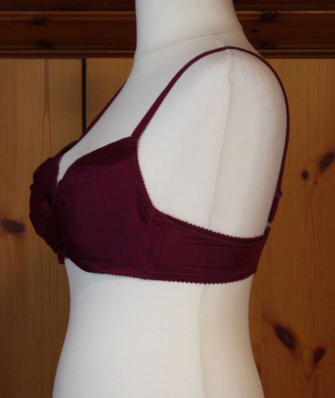 Sonstige Unterwäsche: BH zyclame Gr. L (14) – Gebraucht aus Flüelen von Diversicum-Textil 2