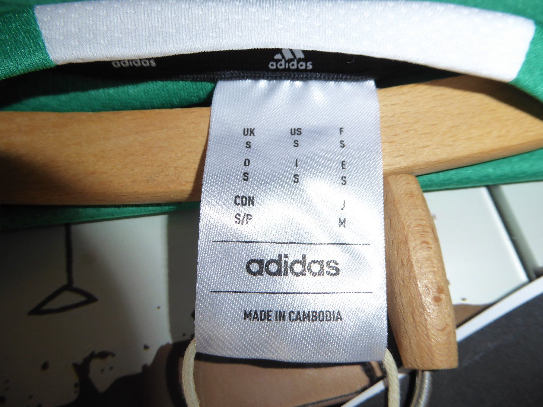 Adidas T-shirt: Adidas Train Essentials Training T-Shirt Grösse S – Nuovo e nell'imballaggio originale da Winkel venduto da Mordred2 3