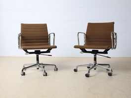 Eames EA 117 Paar von Vitra | Hopsak Braun | Occasion