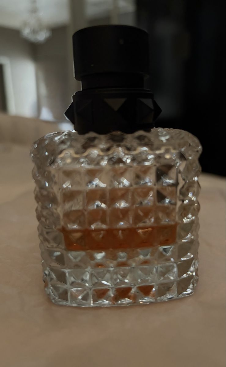 Valentino Parfums & Eau de Toilette: VALENTINO Born in Roma – D'occasion à Basel par R.G.R__ 1