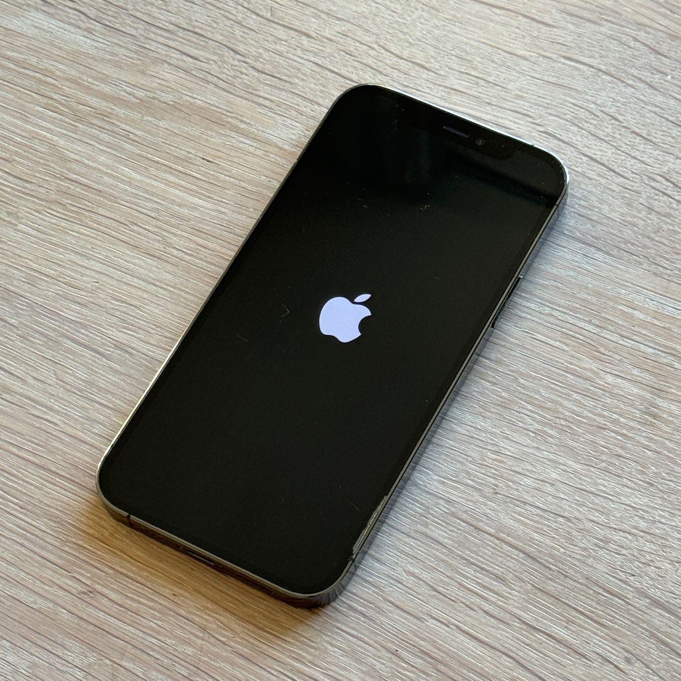 Apple Handys / Smartphones: iPhone 12 Pro Graphite 256 GB – Gebraucht aus Detligen von  2