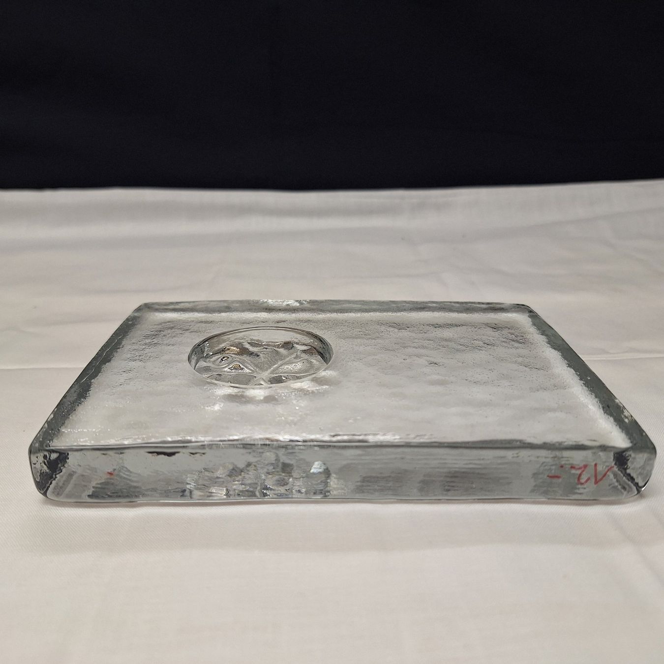 Bicchieri: Butterglas, Glasblock mit Muster, oder Briefbeschwerer – Usato da Winterthur venduto da Goldpipau 1