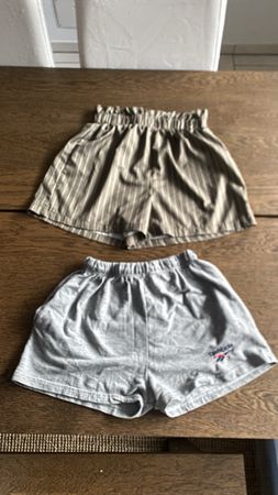 2 Shorts Damen Grösse M guter Zustand Reebok Damen Kleidung
