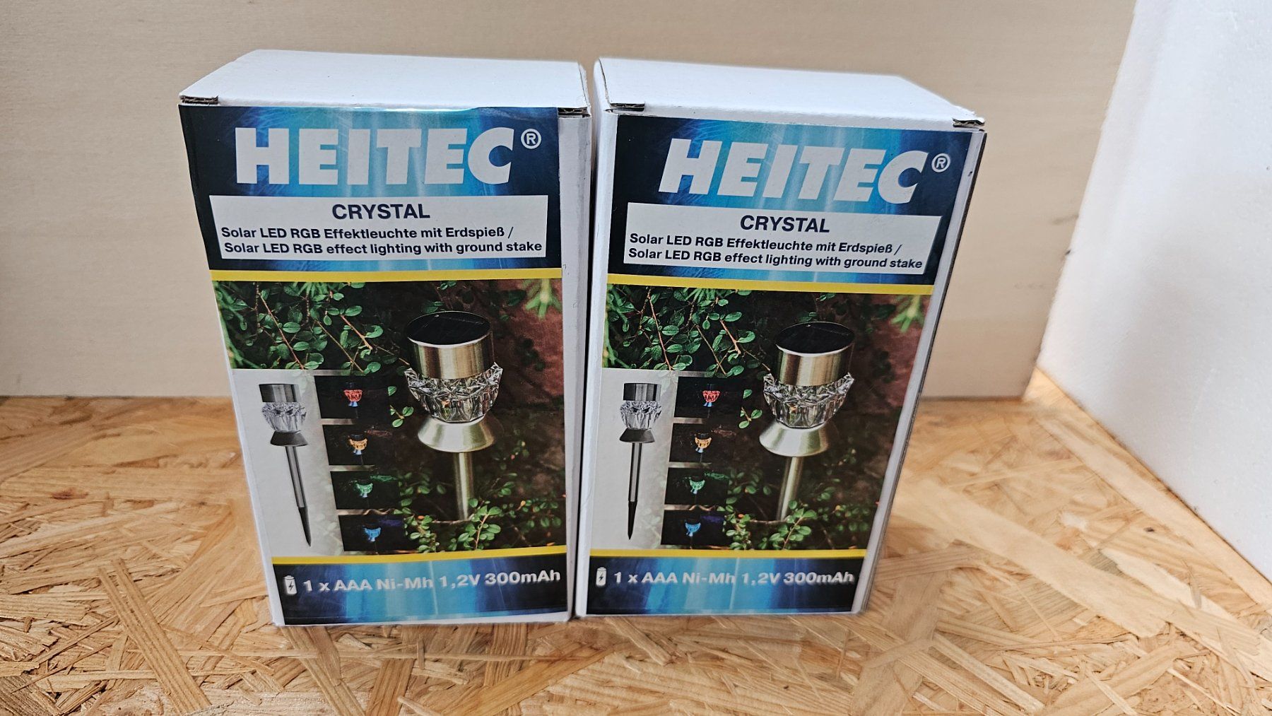 Lampade: 2 x Solarlampe LED RGB Effektleuchte mit Erdspiess – Nuovo e nell'imballaggio originale da Koppigen venduto da Bracher_Mail-House 2