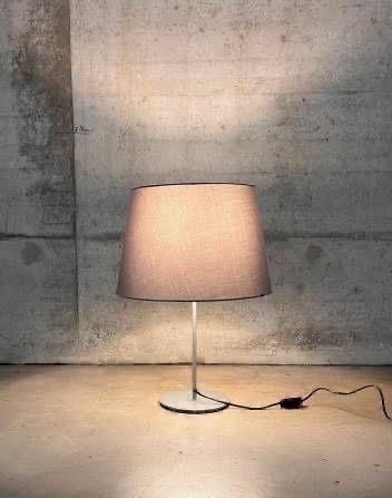 Lampade: tischleuchte – Usato da Allschwil venduto da rotocker