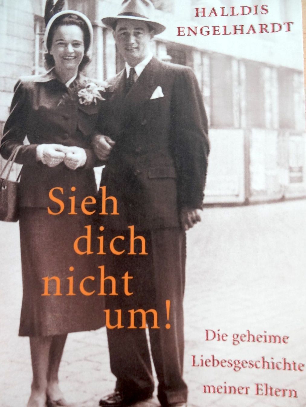 Libri: Sieh dich nicht um ! – Nuovo (secondo la descrizione) da Scherz venduto da Atopolino