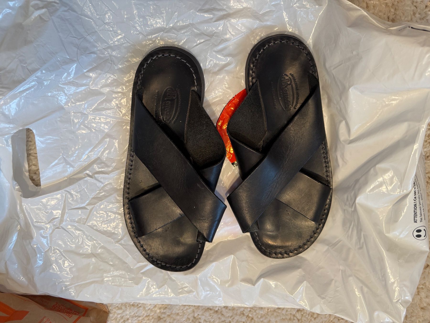 Scarpe da uomo: Crossed leather sandals – Usato da Fribourg venduto da mariedw
