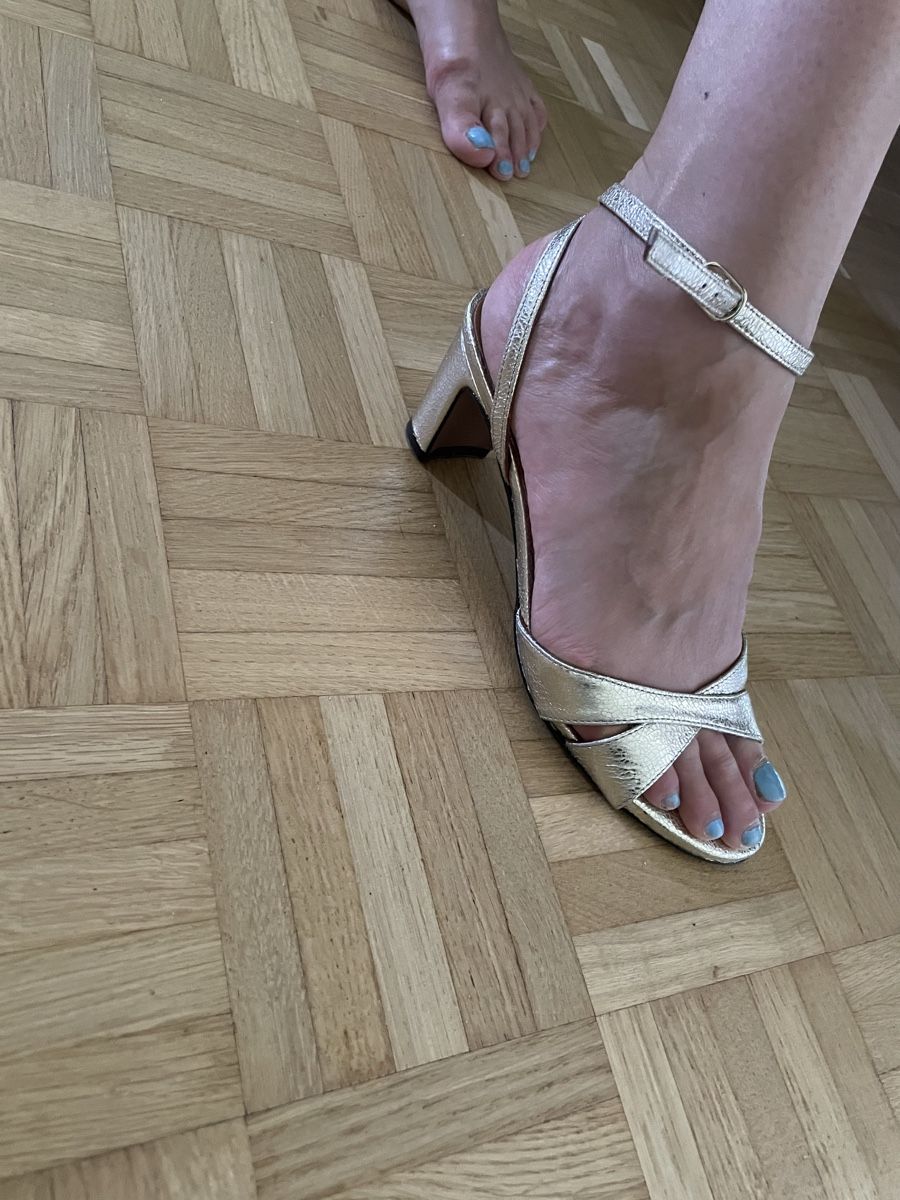 Scarpe da donna: Rivecour sandals  – Nuovo (secondo la descrizione) da Lausanne venduto da cris_ina89