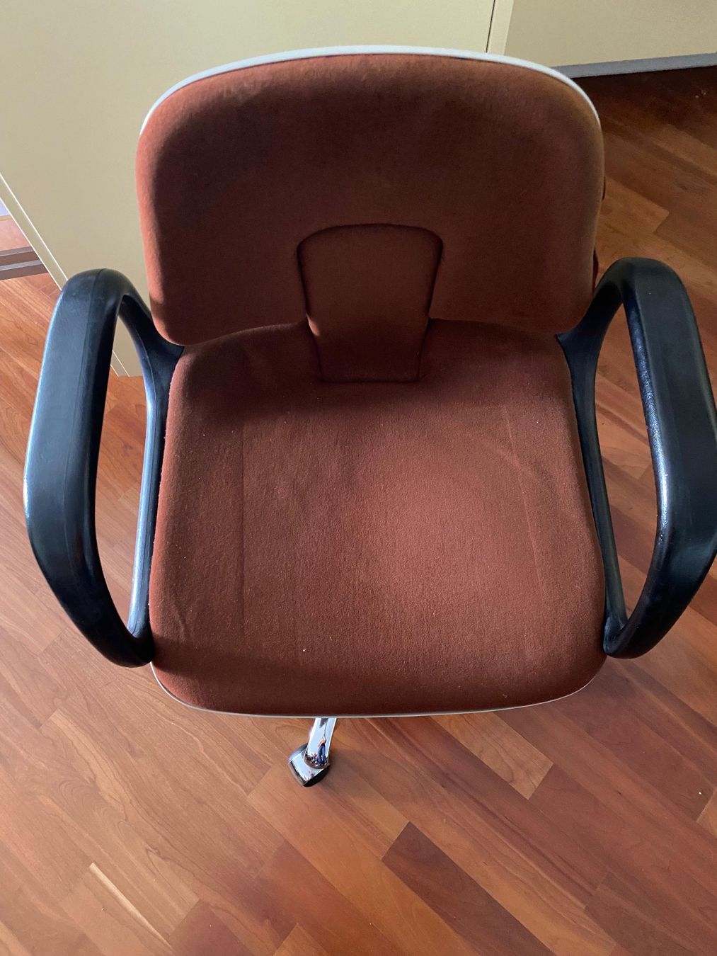 Chaises: Bürostuhl mit Rollen vitramat – D'occasion à Horw par Jeubi806