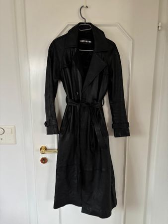 schwarzer ledermantel freaky nation gr. xs - kaum getragen