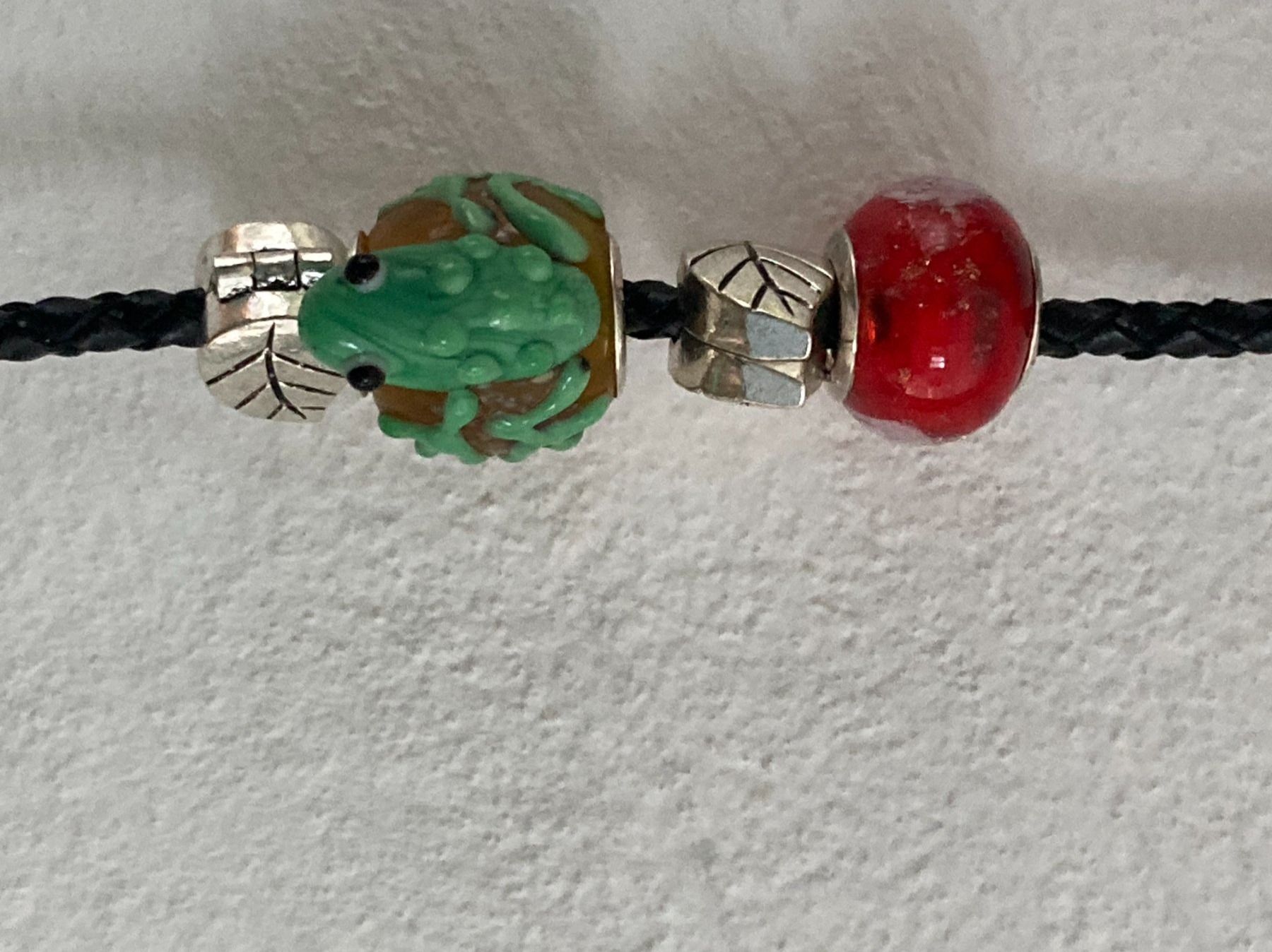 Bracciali & Braccialetti: Modeschmuck  Arm-Kette Bracelet mit 3 Beads + 2 Stopper – Nuovo (secondo la descrizione) da Subingen venduto da ArtBead 2