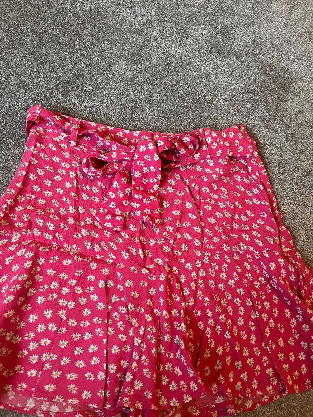Zara Pantaloni: Zara Shorts Skort Gr. S pink Blumenmuster – Usato da Kriessern venduto da loolah 2
