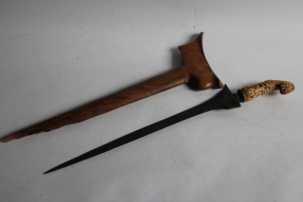 Tutti gli attrezzi: Ancien couteau malais Kriss – Usato da Vandoeuvres venduto da Dom-Tom 1