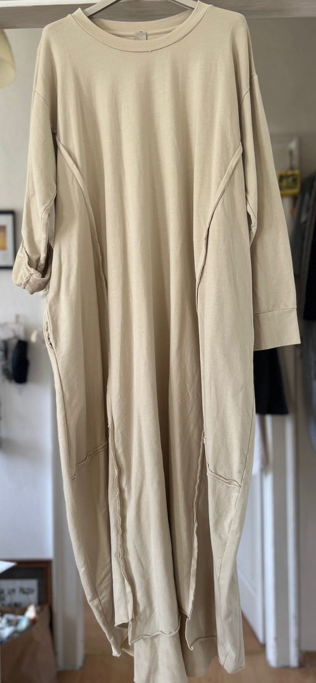 Robes: OVERSIZE SWEAT-ROBE!! M – Neuf avec emballage d'origine à Locarno par NicoNion