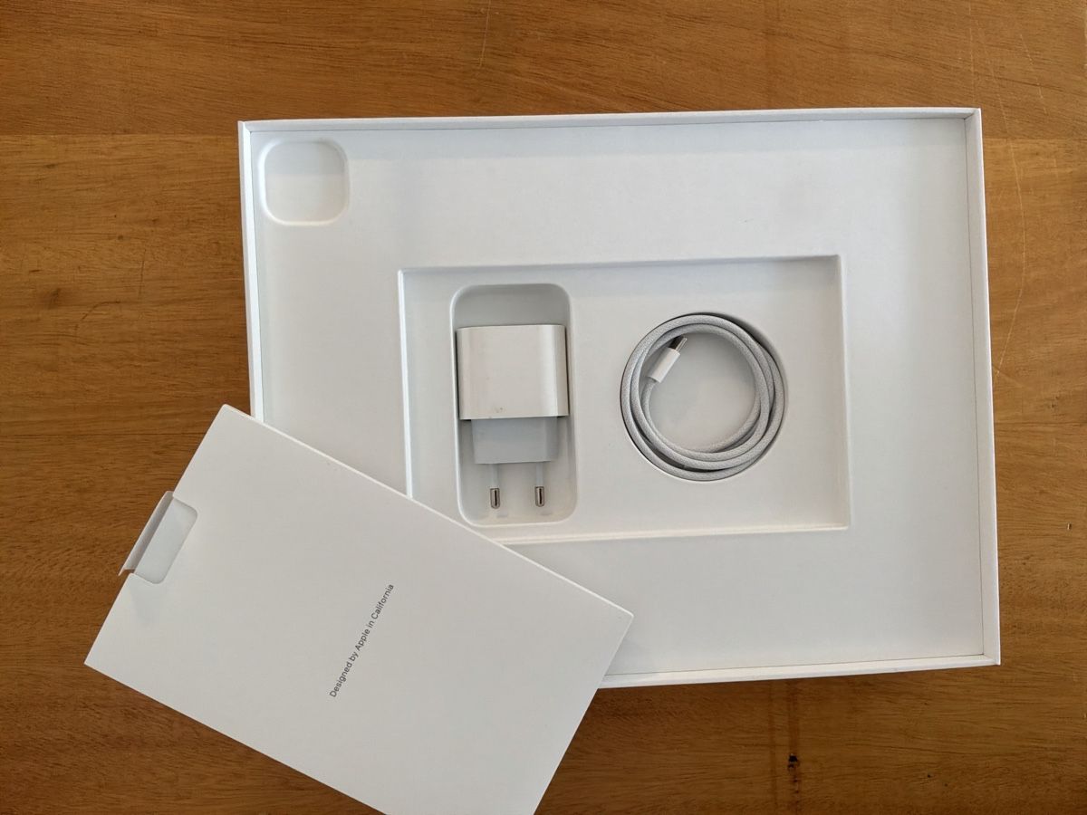 Apple Tablettes PC: Apple iPad Pro 12.9 M1 Chip + Apple Pencil + Magic Keyboard – D'occasion à Zürich par Thymian82 2