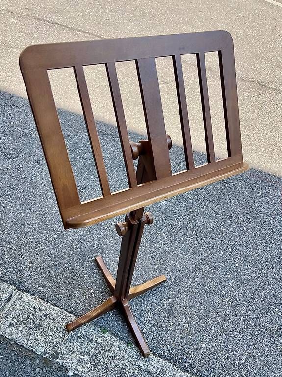 Supporti per strumenti musicali & leggii: Magnifique lutrin en bois – Usato da Vevey venduto da Phiphi01