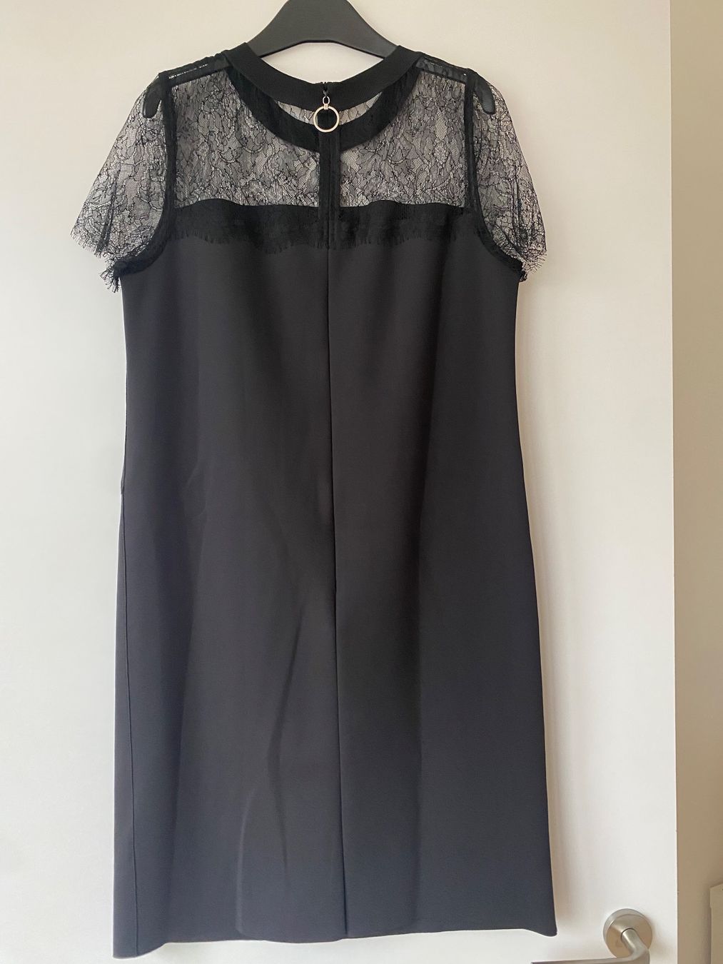 Escada Vestiti: Abendkleid von Escada Sport – Usato da Baar venduto da rel_9lvy 1