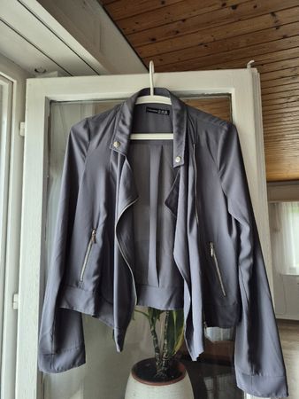 Graue Übergangsjacke / Sommerjacke, Grösse 36, Top Z