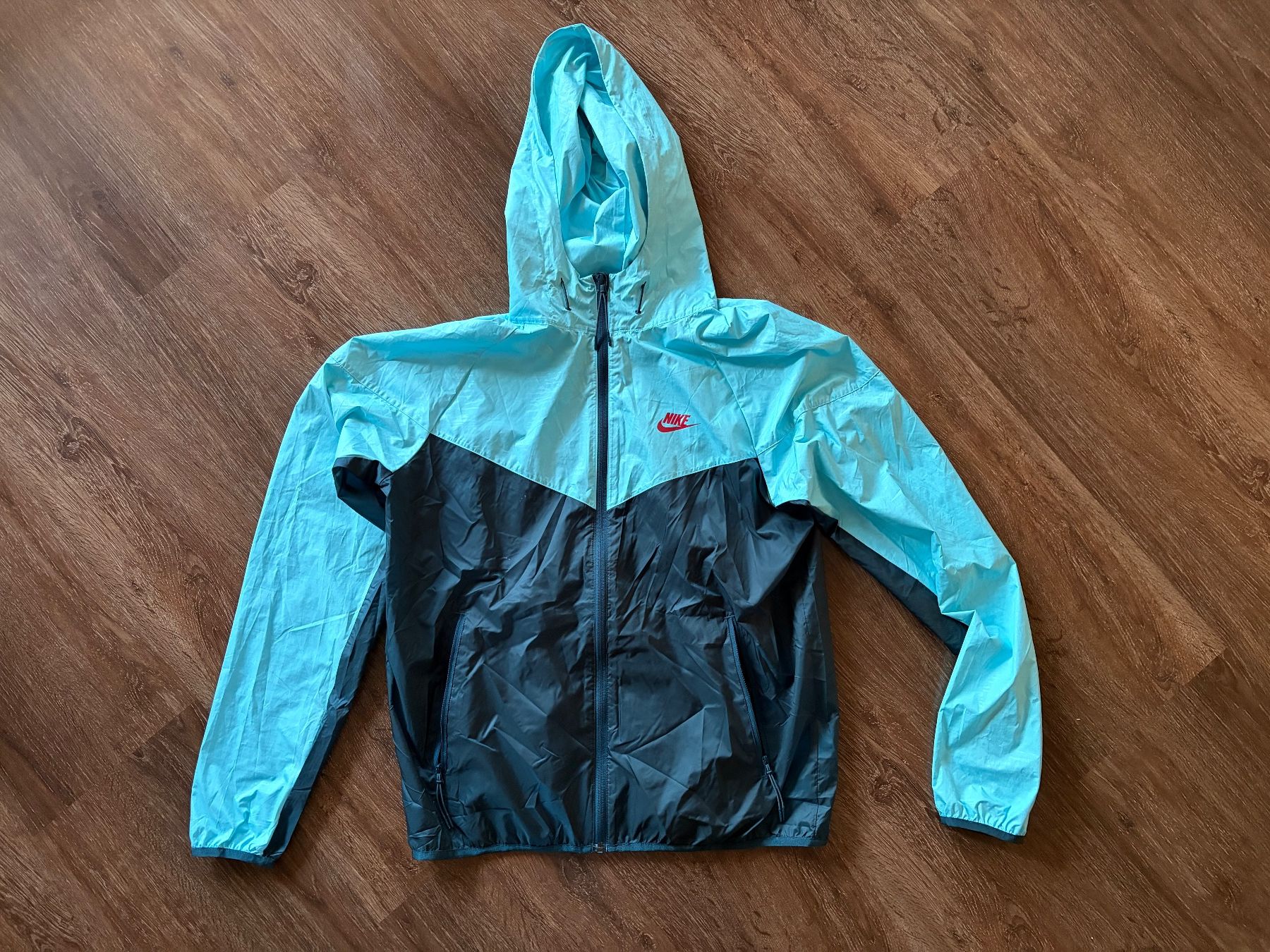 Nike Giacche: Nike Windrunner Gr. M – Usato da Muttenz venduto da bargain_hunter