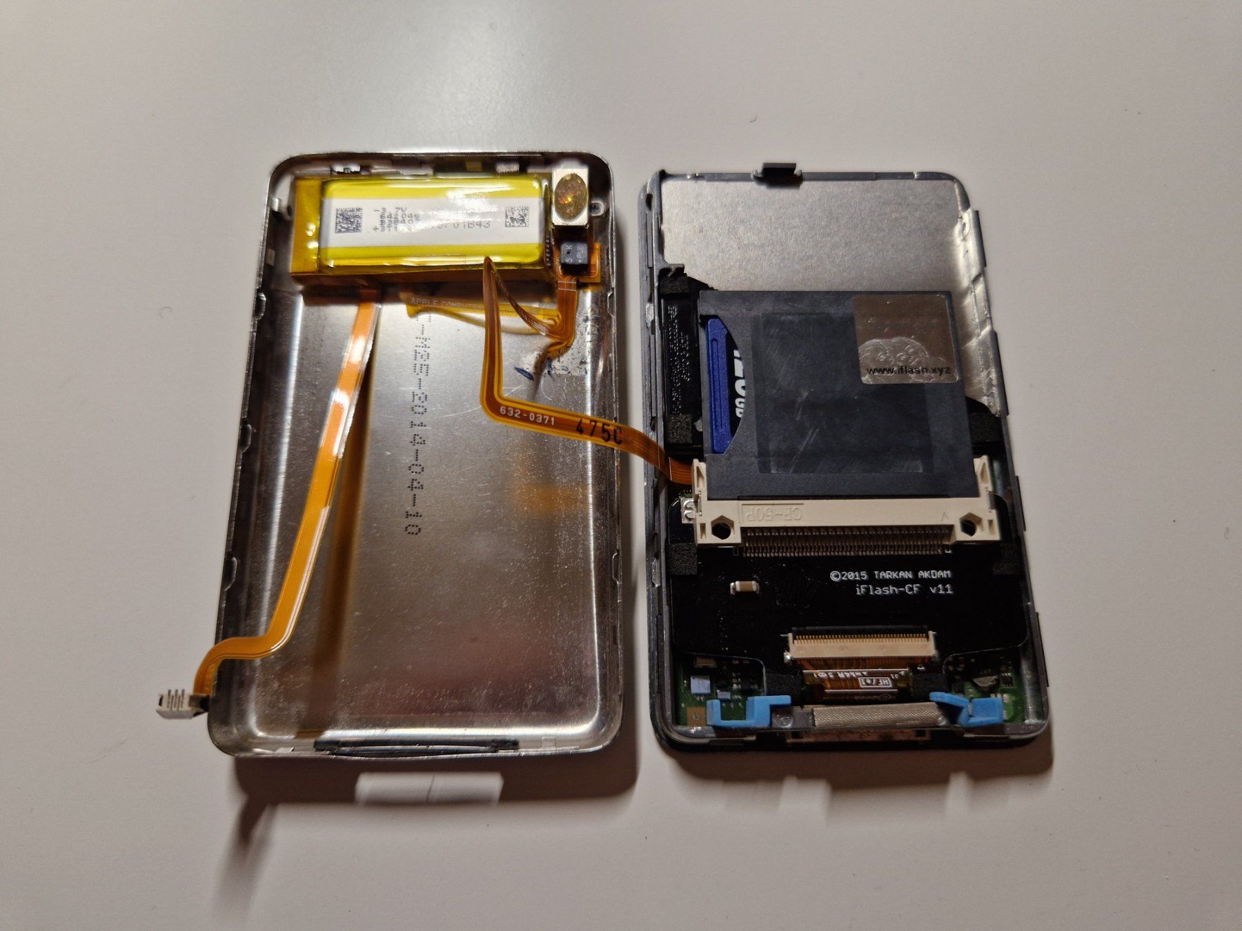 Apple Tragbarer Mediaplayer: Apple iPod Classic 7. Generation 160 GB – Defekt aus Baden von ch-m 3